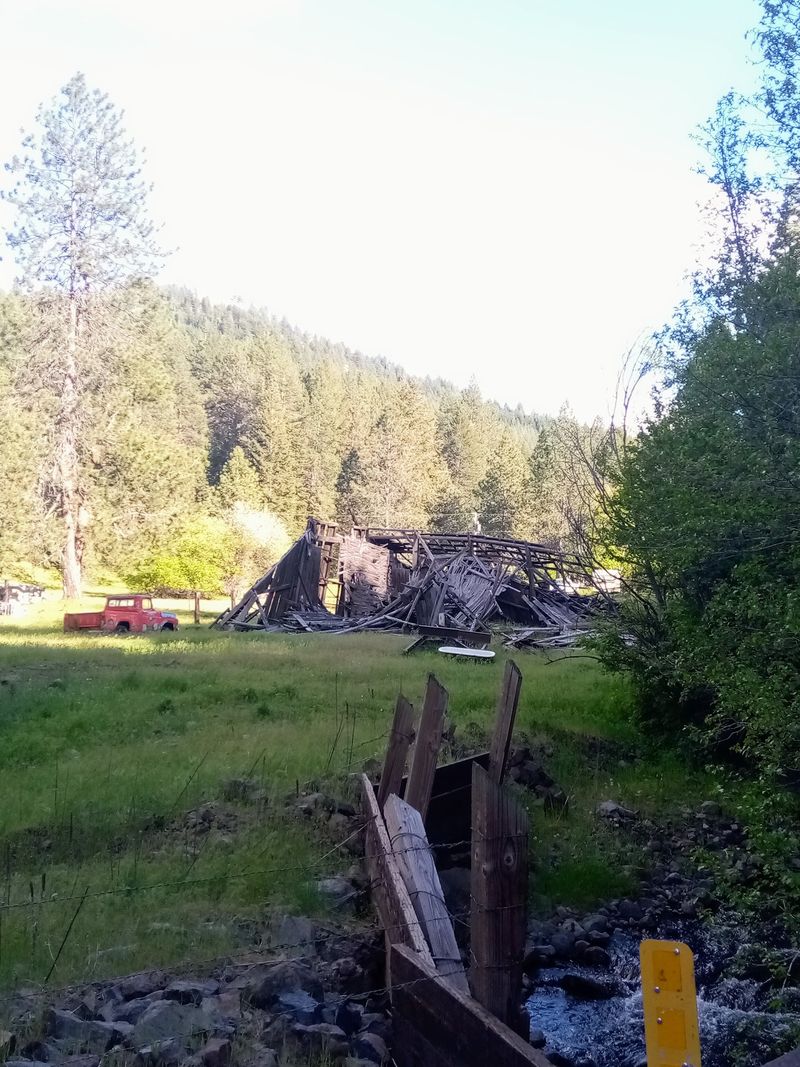 Old Townsite of Pine Grove, Pilot Rock