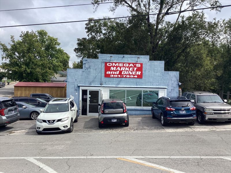 Omega's Market & Diner - Columbia