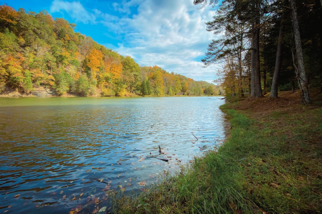 One of Tennessee’s Most Peaceful Parks Has Quiet Trails, Calm Water and Hardly Any Crowds
