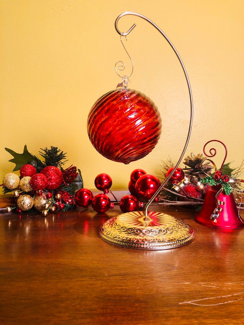 Ornaments That Start on a Steel Pipe Ornaments That Start on a Steel Pipe