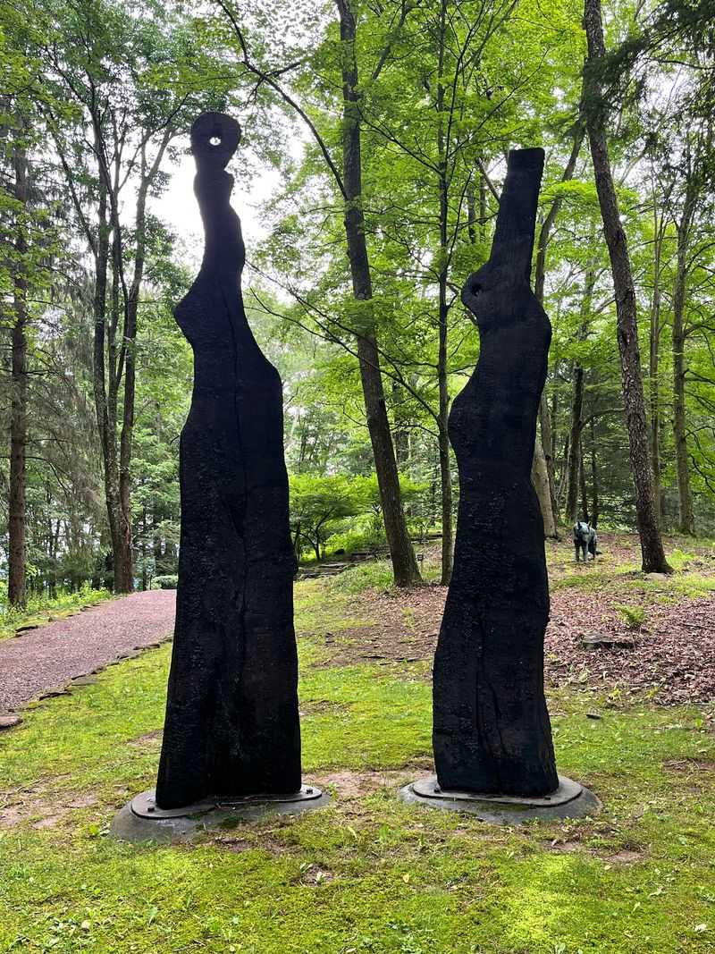 Outdoor Art Adds Unexpected Stops Outdoor Art Adds Unexpected Stops