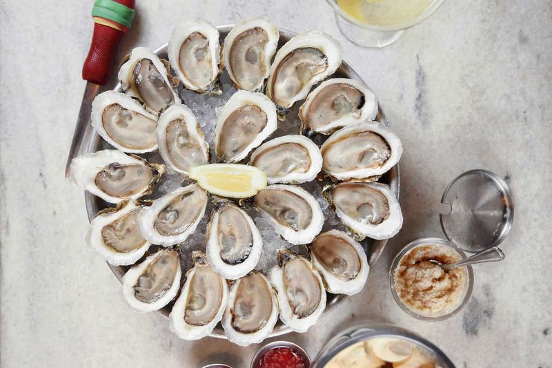 Oyster House: Philadelphia’s Raw Bar Classic Oyster House: Philadelphia’s Raw Bar Classic