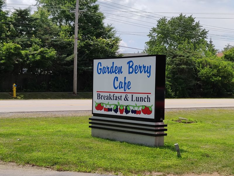 Garden Berry Cafe (Vernon Hills) Garden Berry Cafe (Vernon Hills)
