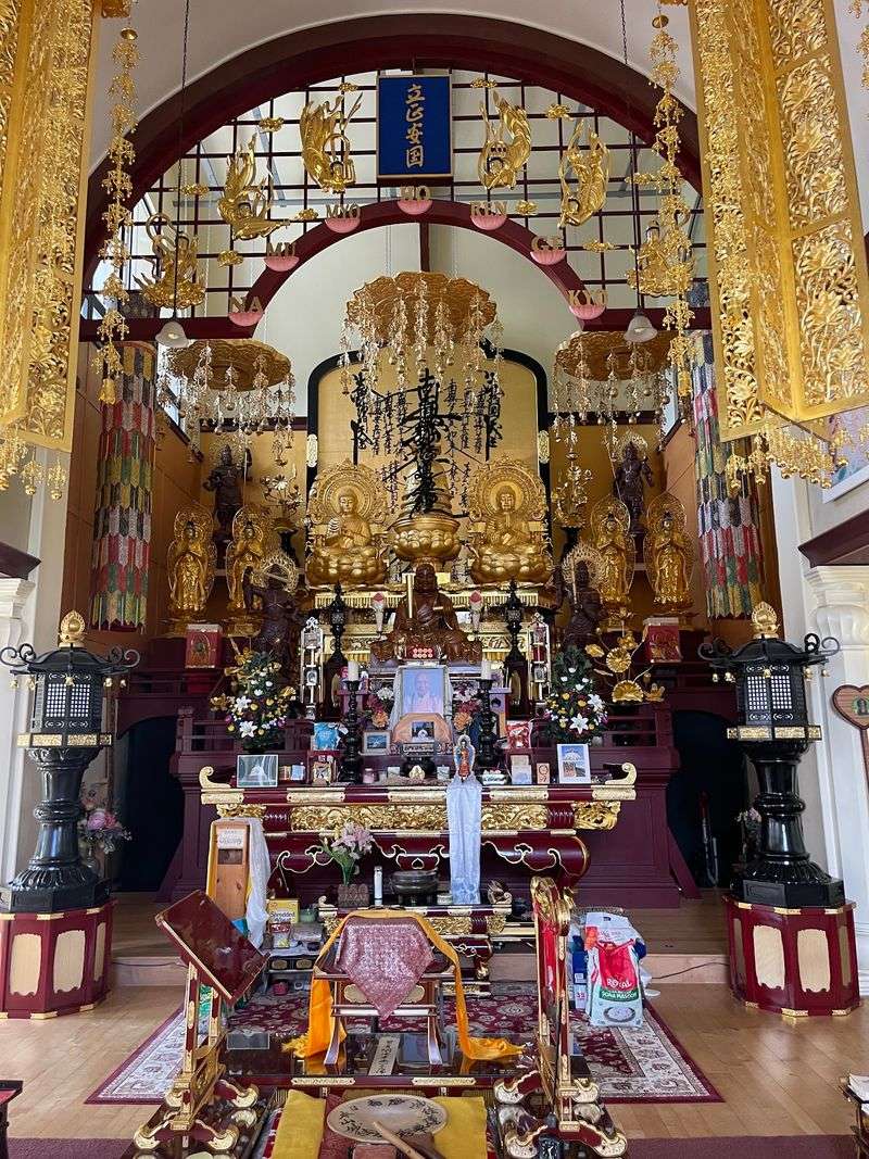 Paper Cranes and the Temple