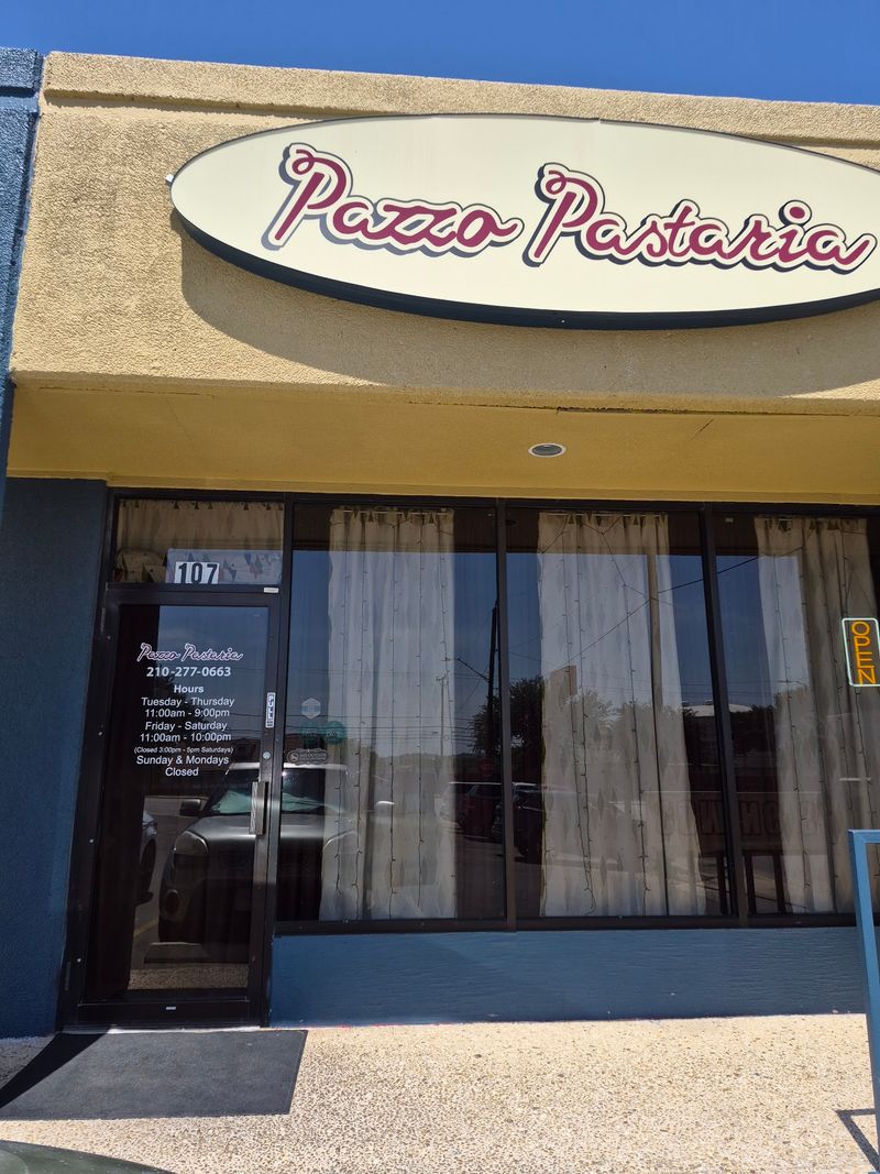 Pazzo Pastaria (San Antonio)