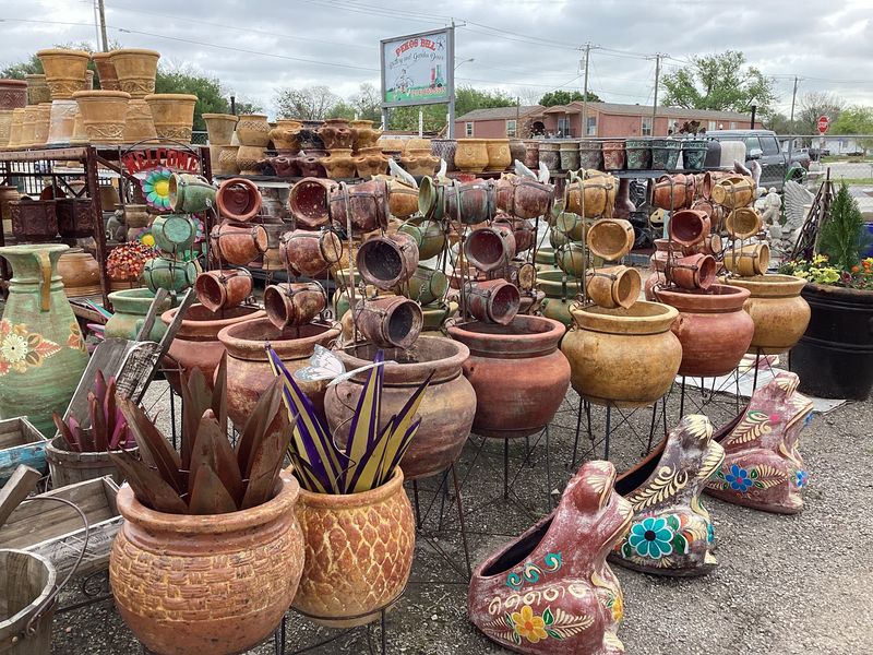 Pekos Bill Pottery and Garden Decor (Sachse) Pekos Bill Pottery and Garden Decor (Sachse)