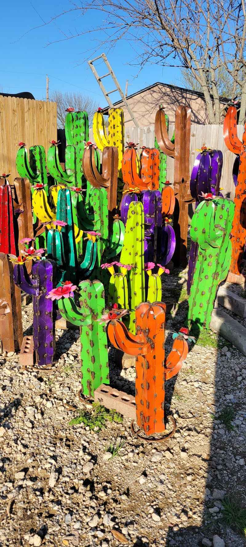 Pekos Bill Pottery and Garden Decor (Waxahachie) Pekos Bill Pottery and Garden Decor (Waxahachie)