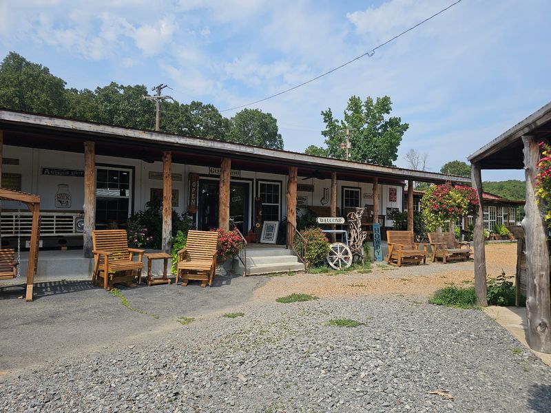 Pickles Gap Village, Conway, AR