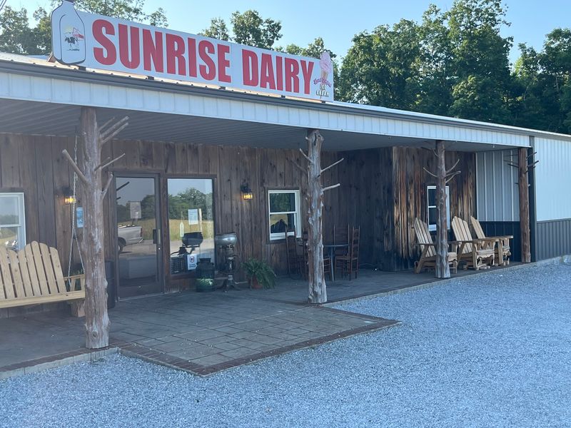 Planning Your Visit to Sunrise Dairy in Crossville Planning Your Visit to Sunrise Dairy in Crossville