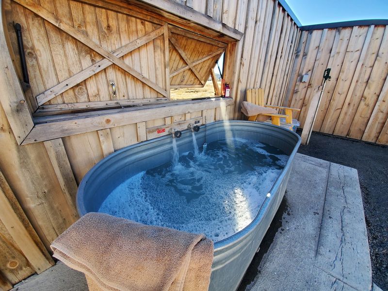 Private Tubs for a Quieter Soak Private Tubs for a Quieter Soak