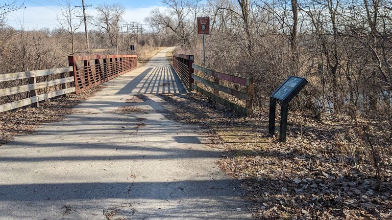 Illinois Prairie Path (Elmhurst)