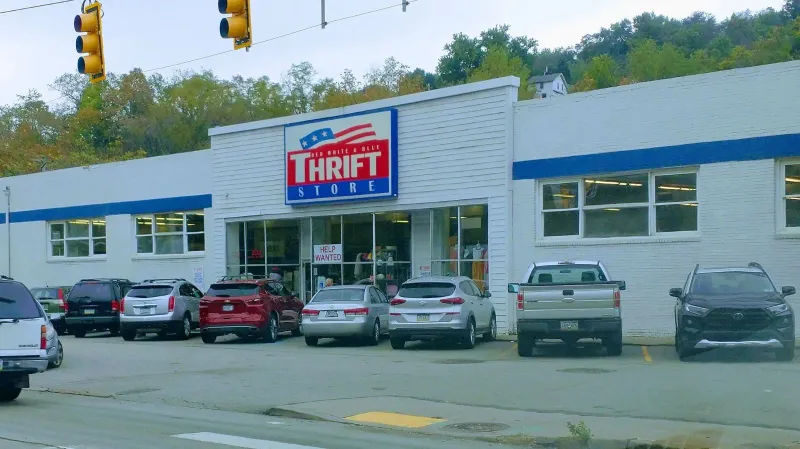 Red White And Blue Thrift Store (Pittsburgh): Enjoy the Rack-by-Rack Search