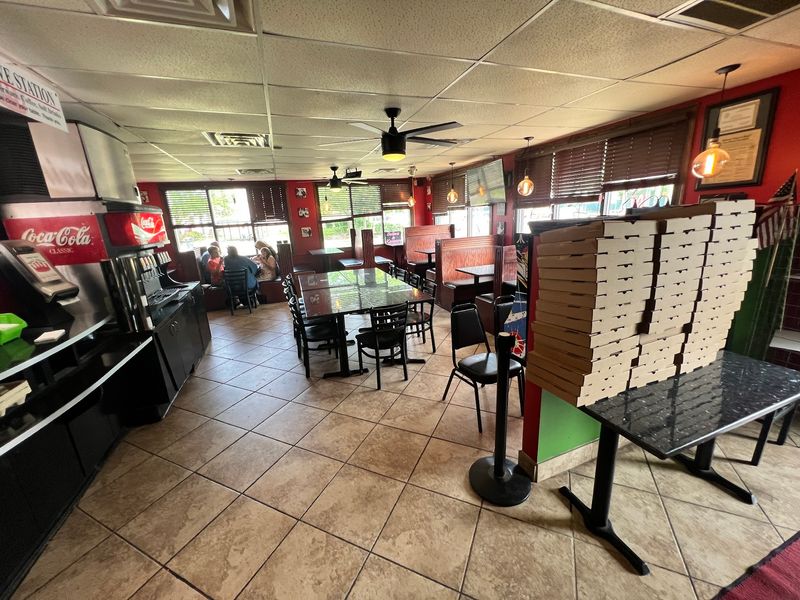 Regina Pizzeria Regina Pizzeria
