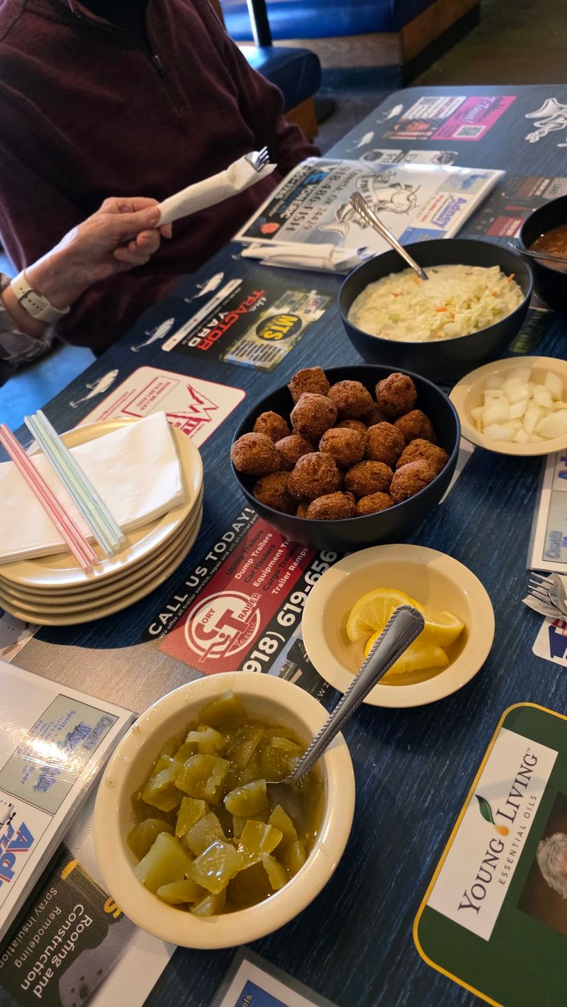 Relish, Slaw, and the Supporting Cast