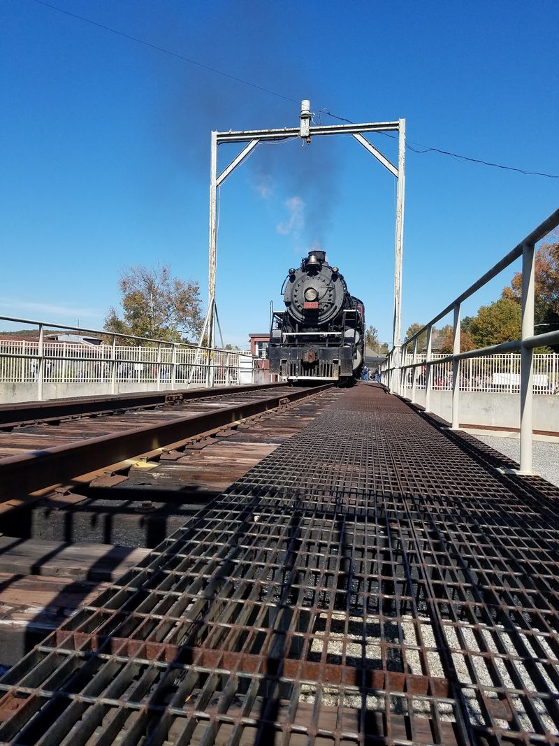 Ride Through Tennessee’s Beautiful Fall Scenery on a Vintage Steam Train Ride Through Tennessee’s Beautiful Fall Scenery on a Vintage Steam Train