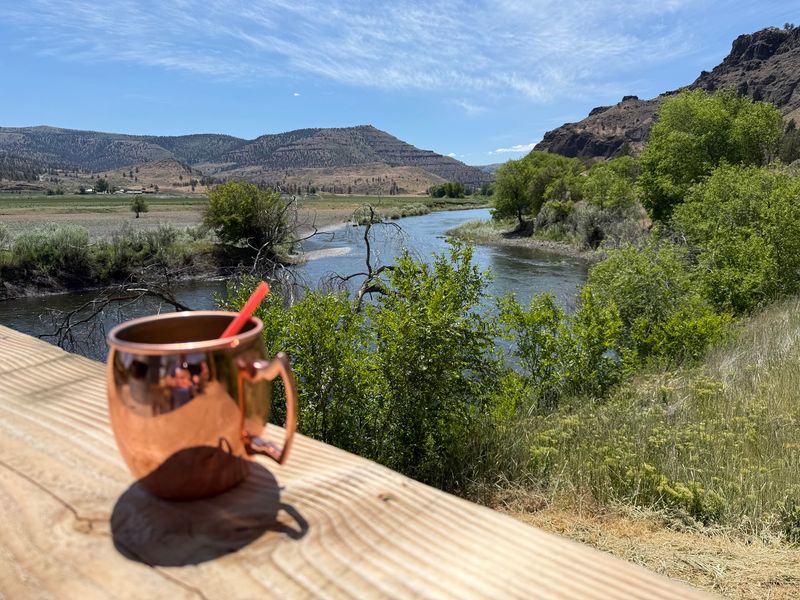 Riverfront Seats on the John Day Riverfront Seats on the John Day