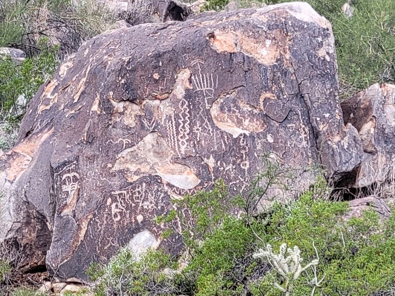 Rock Carvings Along the Way Rock Carvings Along the Way