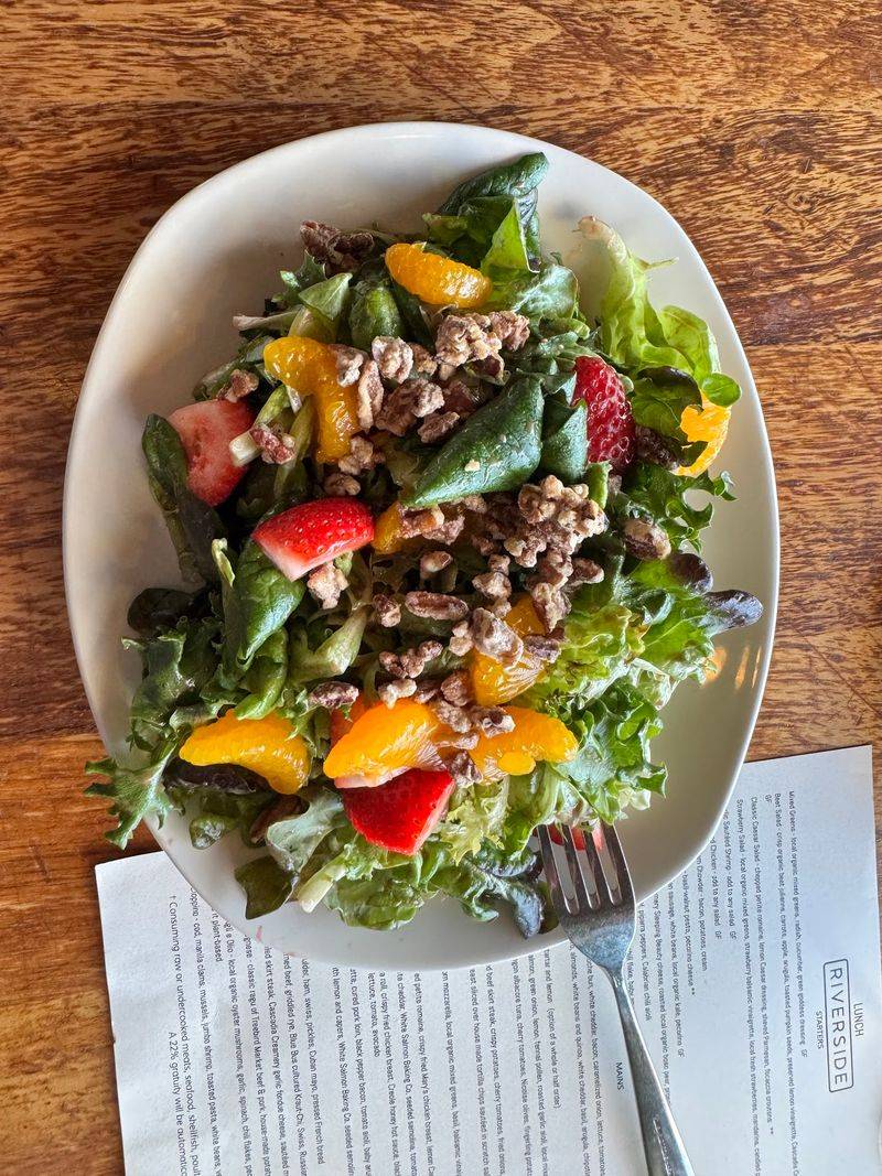 Salads With a Following Salads With a Following