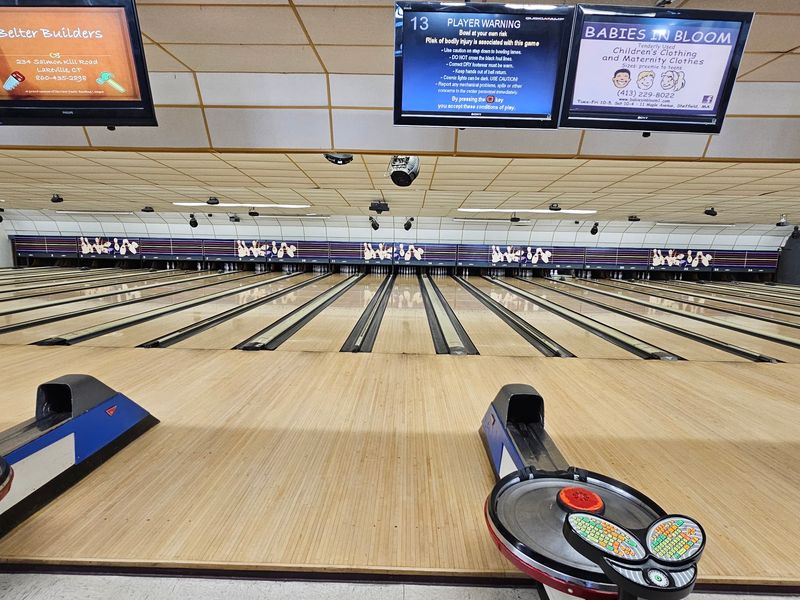 Serious Bowlers Get Lanes Treated Like A Science Project Serious Bowlers Get Lanes Treated Like A Science Project