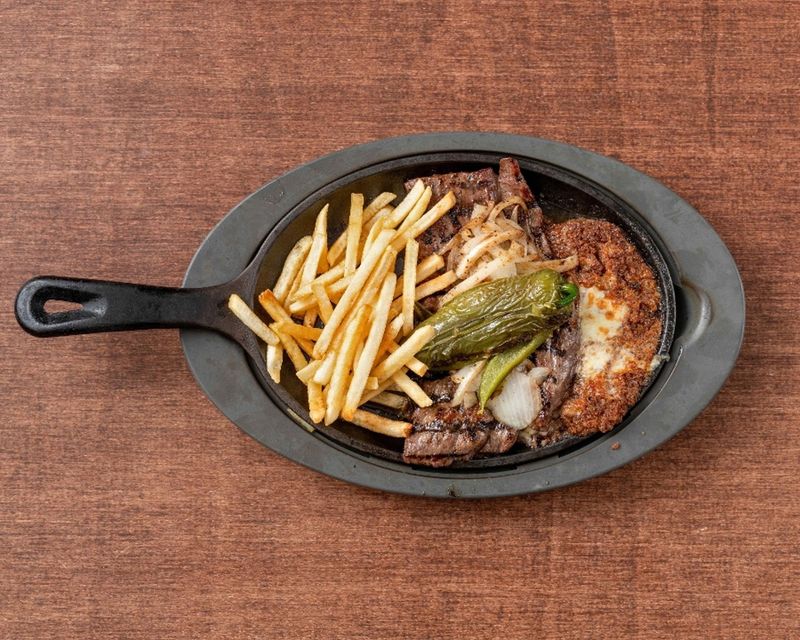 Sizzling Fajitas That Keep Regulars Loyal Sizzling Fajitas That Keep Regulars Loyal