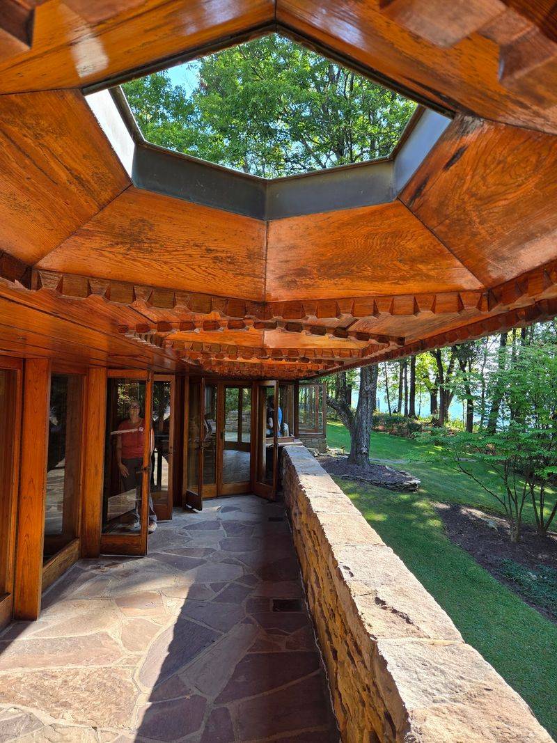 Small Spaces Reveal Big Design Ideas Small Spaces Reveal Big Design Ideas