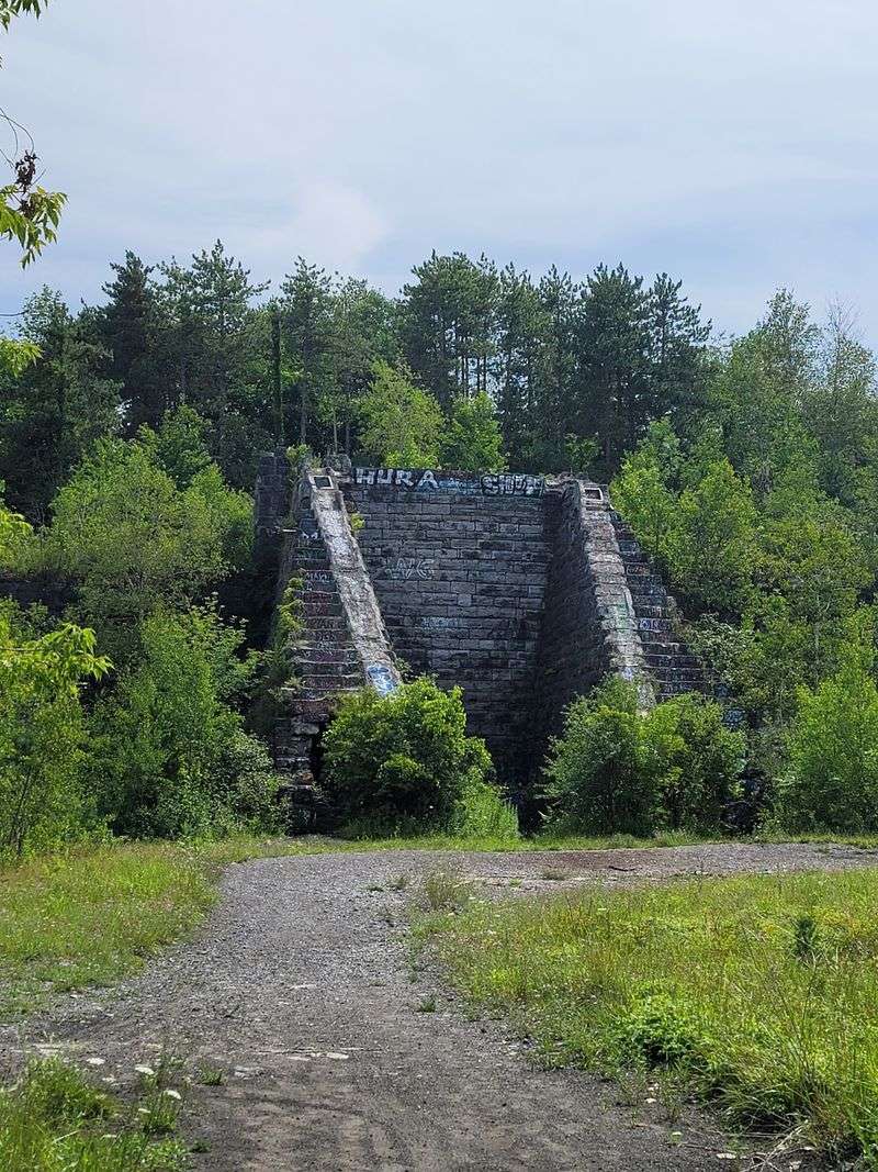 Split Rock Quarry Stone Crusher, Camillus, NY
