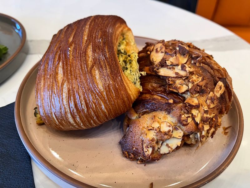 Start With Butter, Then Follow the Almonds Start With Butter, Then Follow the Almonds
