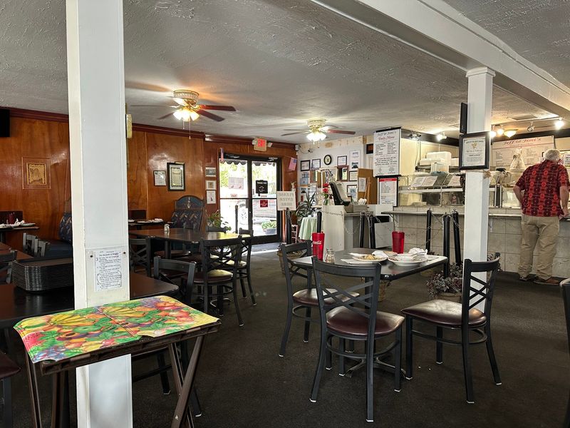 Step Inside Jeff’s Family Friendly Restaurant and Feel Right at Home