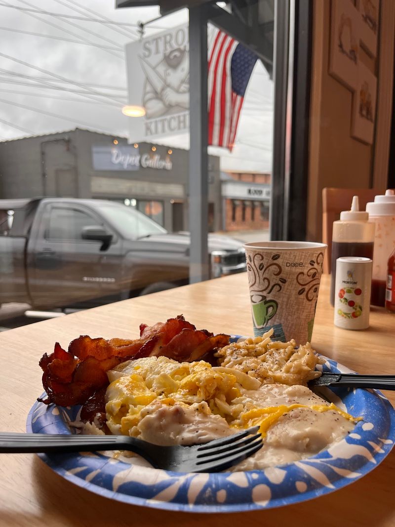 Strong Kitchen, Cookeville
