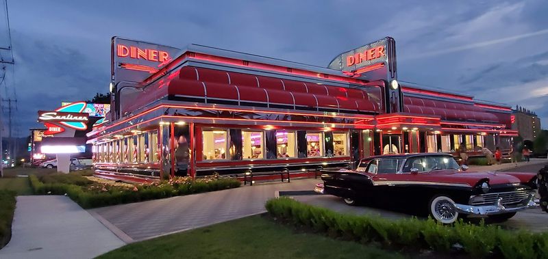 Sunliner Diner, Pigeon Forge Sunliner Diner, Pigeon Forge