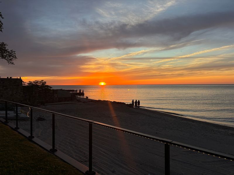 Sunset Seats for an Unhurried Evening
