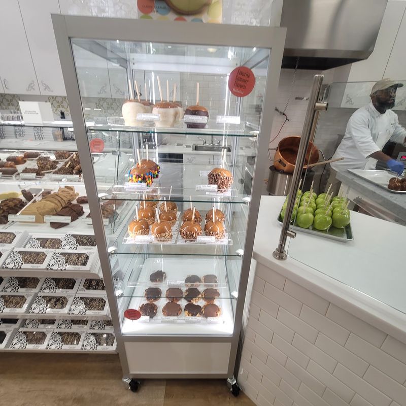 Sweet Stops For Dessert Lovers Sweet Stops For Dessert Lovers