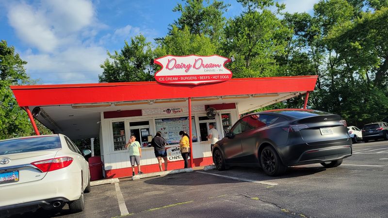 Dairy Dream Drive-In (Libertyville) Dairy Dream Drive-In (Libertyville)