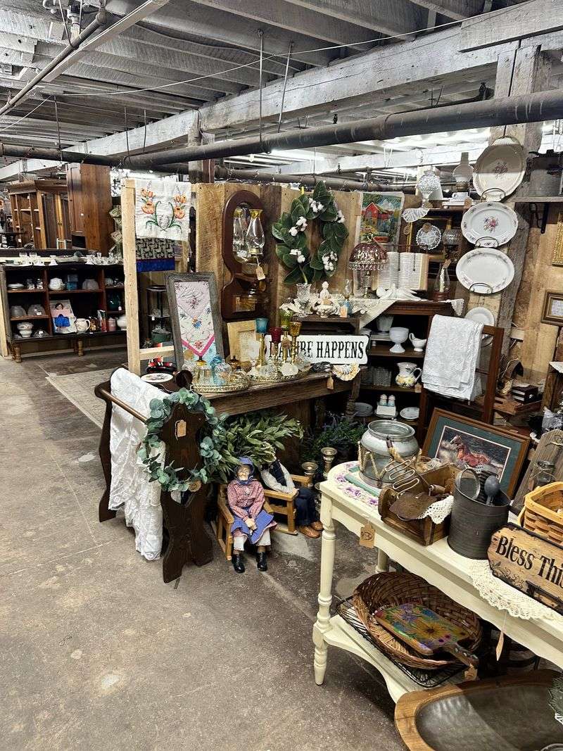 Temperance Antique Emporium, Harriman Temperance Antique Emporium, Harriman