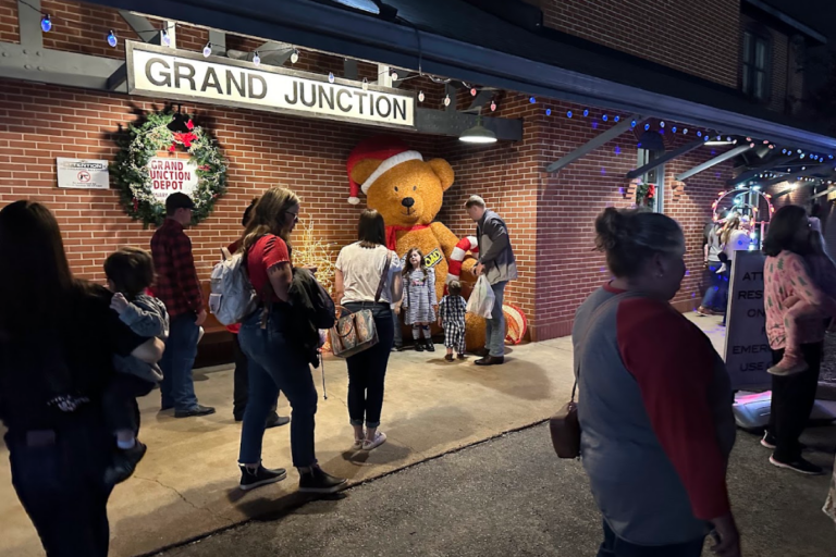 Tennessee’s Magical North Pole Christmas Train Is Returning and Tickets Are Already on Sale