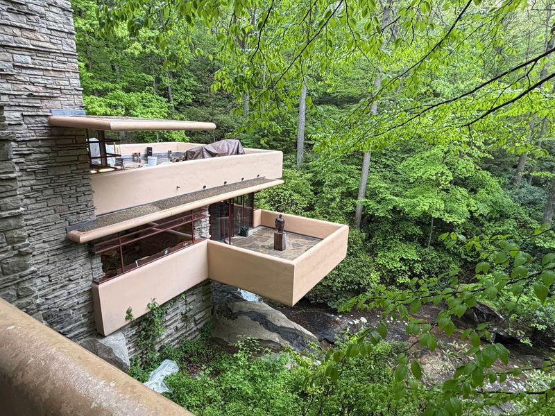 Terraces That Seem to Float