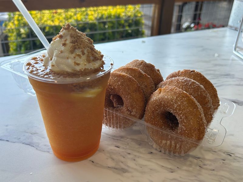 The Apple House and Farm Bakery