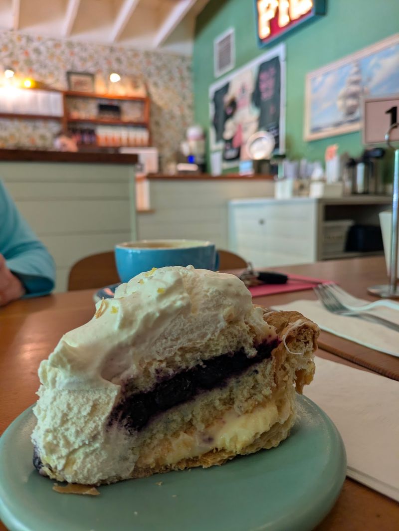 The Blueberry Victoria Legend The Blueberry Victoria Legend