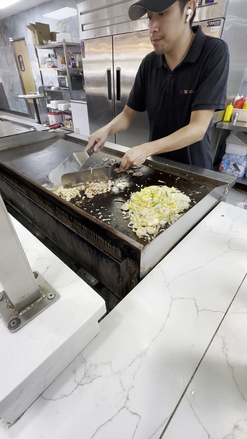 The Hibachi Grill Is the Crowd Favorite