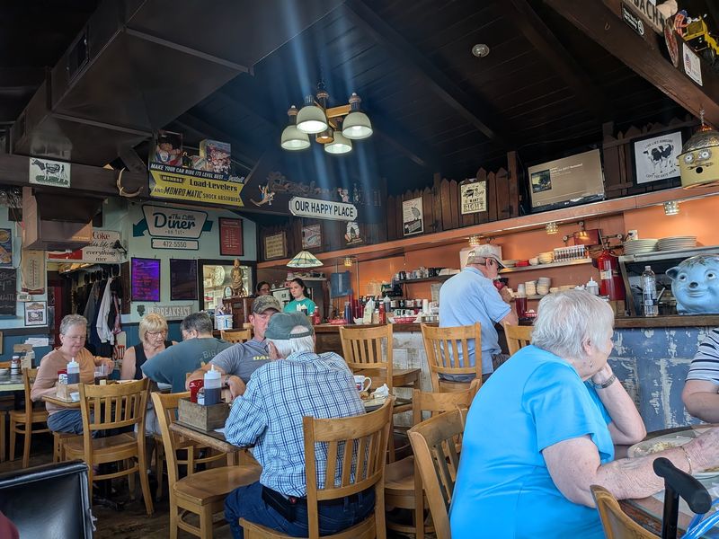 The Kind Of Old-School Breakfast Spot That Feels Like Home