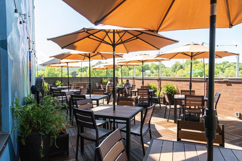 The Lazy Beagle Grill & Pub, Sweetwater