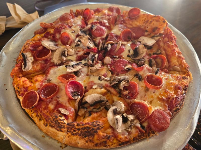 The Pizza and Its Big Crust Debate