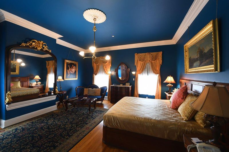 The Southern Mansion The Southern Mansion
