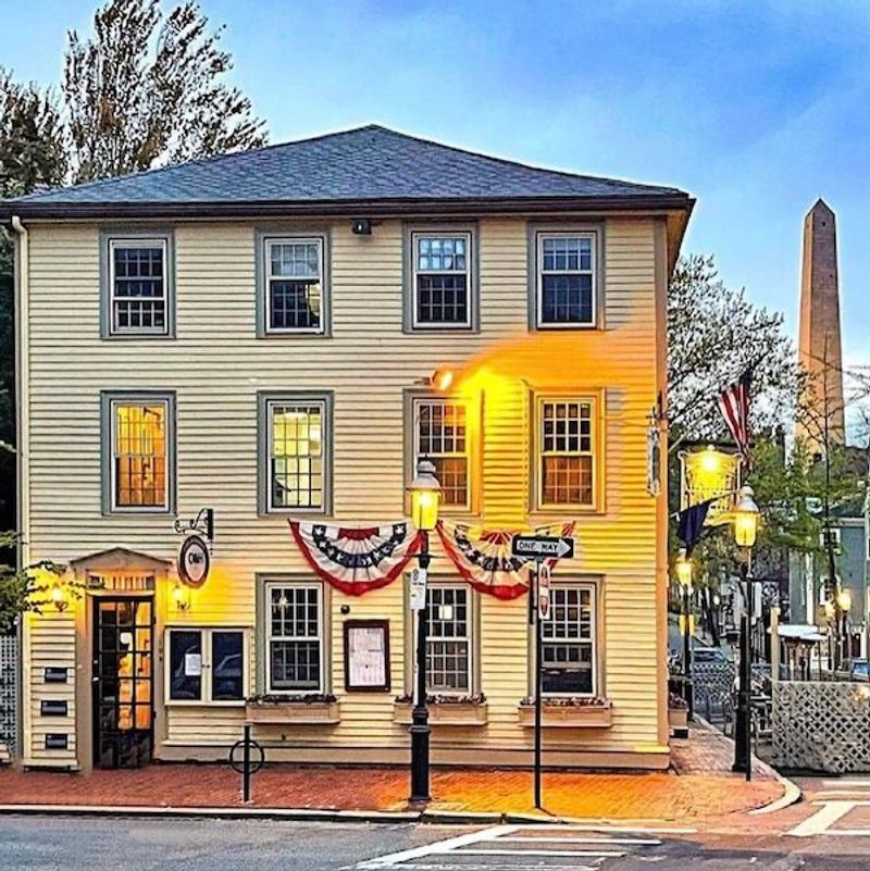 The Warren Tavern The Warren Tavern