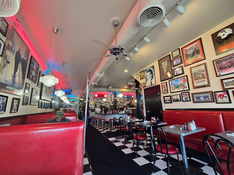 Tommy's Diner Tommy's Diner