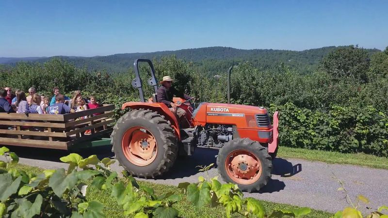 Tractor Rides to the Vista