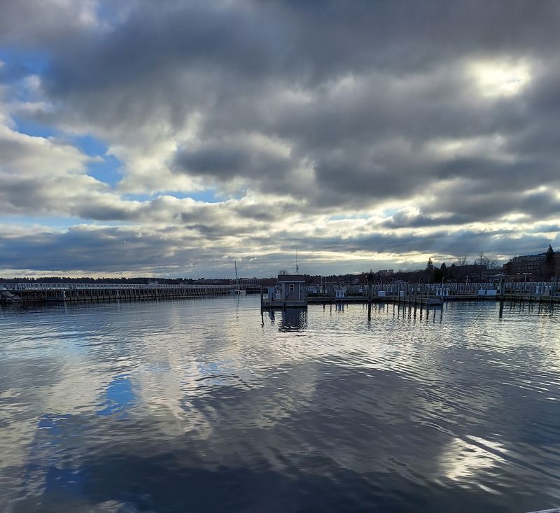 Traverse City, Grand Traverse and Leelanau Counties: Choose One Shoreline Direction Traverse City, Grand Traverse and Leelanau Counties: Choose One Shoreline Direction