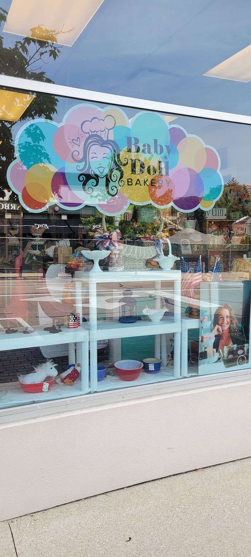Small Shop, Big Color, and a Smell You'll Remember Small Shop, Big Color, and a Smell You'll Remember