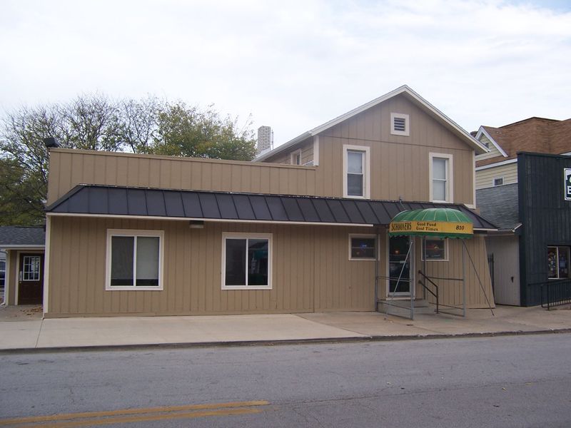 A Plain Brick Bar on Grove Street With a Big Secret