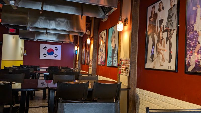 K-Pop On The Speakers Keeps The Energy Up K-Pop On The Speakers Keeps The Energy Up